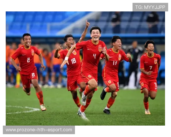 中国足球国家队积极参与国际足球友谊赛，中国参加的足球