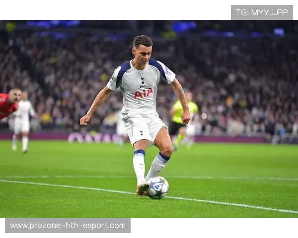 范德芬长途奔袭世界波由帕利尼亚助攻:这助攻得不到应有认可! 范德芬长途奔袭世界波由帕利尼亚助攻:这助攻得不到应有认可!